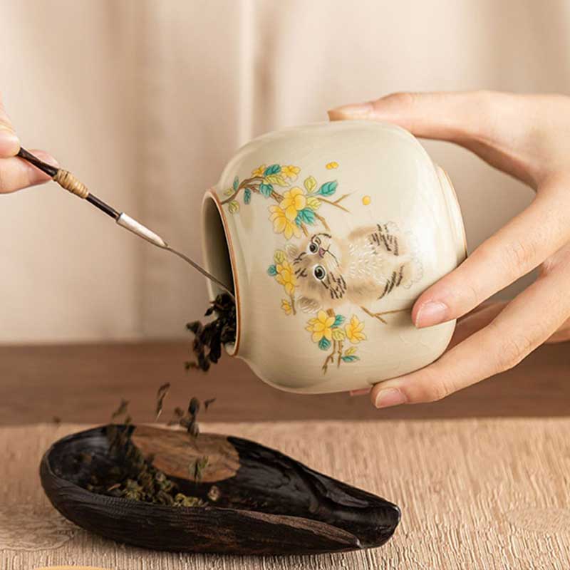 Chinese-Cute-Cat-Ceramic-Airtight-Tea-Caddy-4