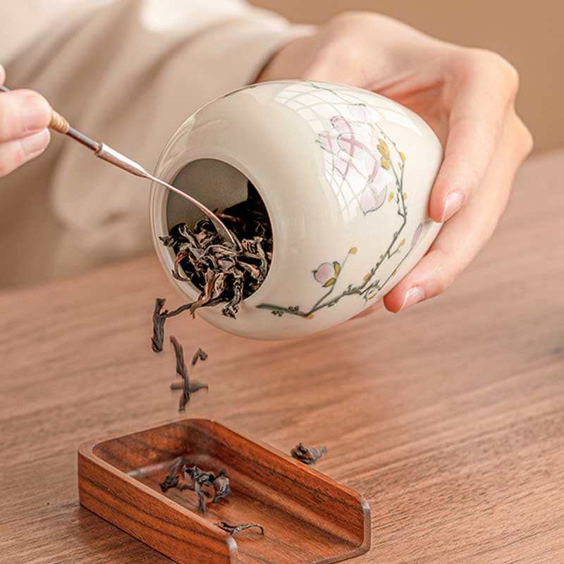 Chinese-Hand-painted-Airtight-Ceramic-Tea-Caddy-with-Magnolia-Flower-5