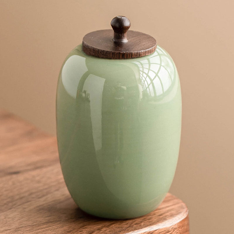 Chinese-Porcelain-Airtight-Tea-Caddy-1