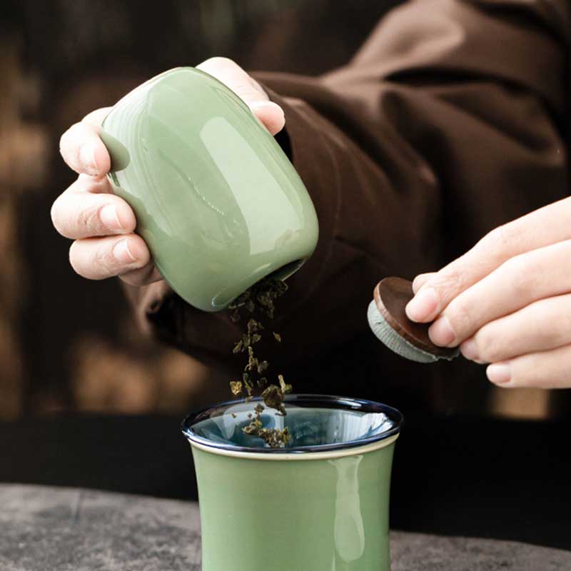 Chinese-Porcelain-Airtight-Tea-Caddy-4