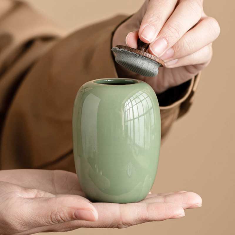 Chinese-Porcelain-Airtight-Tea-Caddy-6