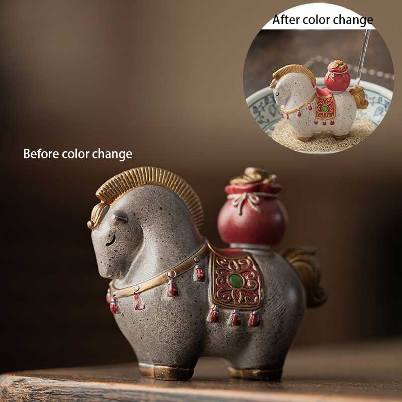 Color-Changing-HorseTea-Pet-1