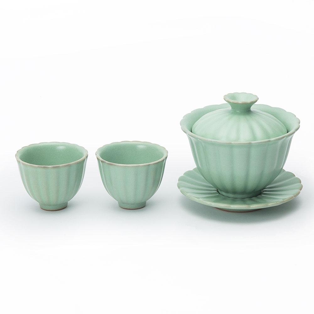 Chinese Lotus Flowering Shape Ceramic Gaiwan Tea Set Online - Ajiangoods