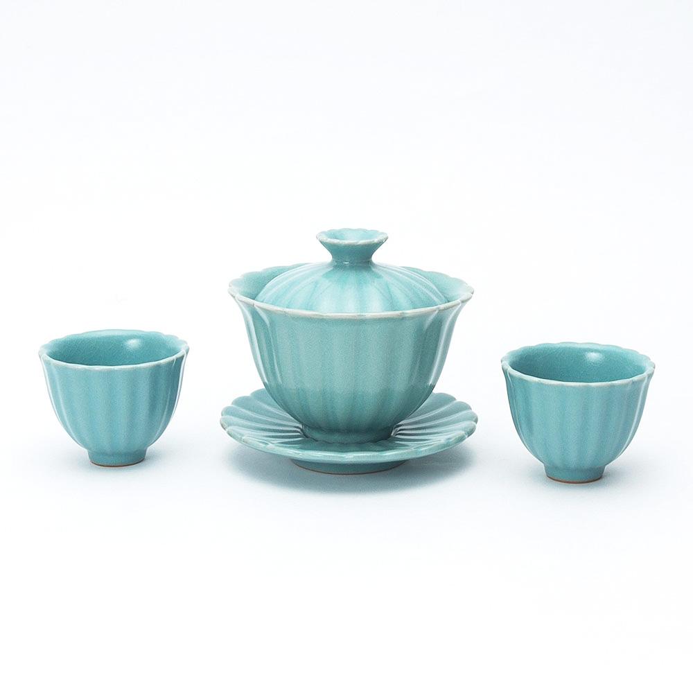 Chinese Lotus Flowering Shape Ceramic Gaiwan Tea Set Online - Ajiangoods